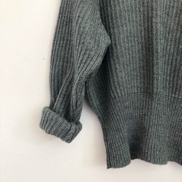 ! SOLD ! Vintage Turquoise Wool Turtleneck Sweater - Picture 7 of 7